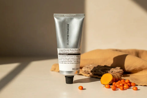 Langwirkende Zedernholz-Deocreme